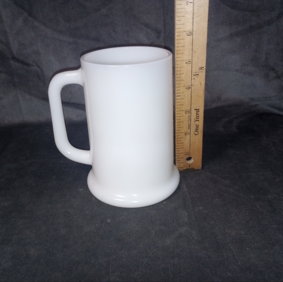 Vintage Milk Glass Mug EUC 5 in Tall - Picture 5 of 6